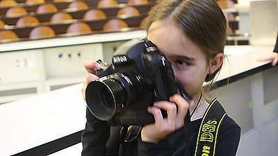 Isabel mit Kamera