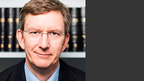 Matthias Mahlmann, Professor für Philosophie und Theorie des Rechts, Rechtssoziologie und  Internationales Öffentliches Recht